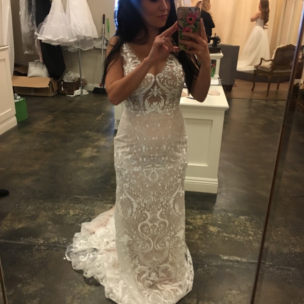 Wedding Dress - Picture 2 of 6